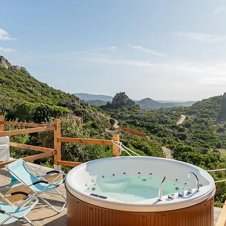 Assenzia Costa Paradiso